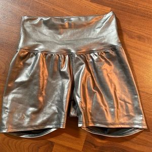 K & W Bomb metallic workout yoga shorts Small